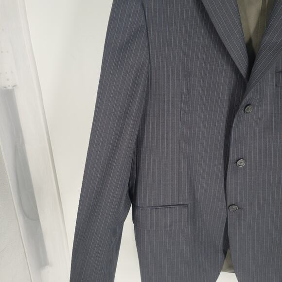 Burberry Pin Stripe Multi Pocket Jacket 44R - Picture 3 of 9